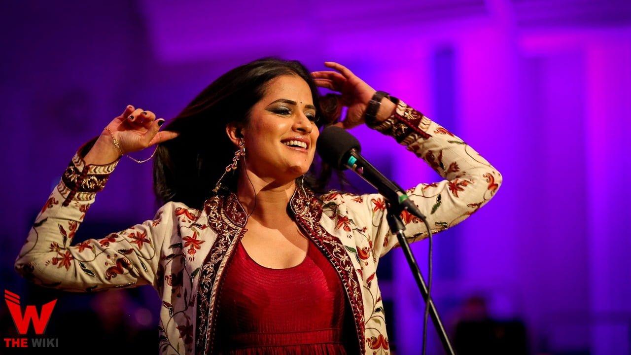 Sona Mahapatra (Singer)