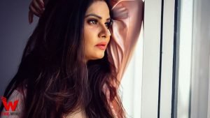 Aabha Paul (Actress) Height, Weight, Age, Affairs, Biography & More