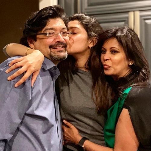 Anuja Joshi With Parents
