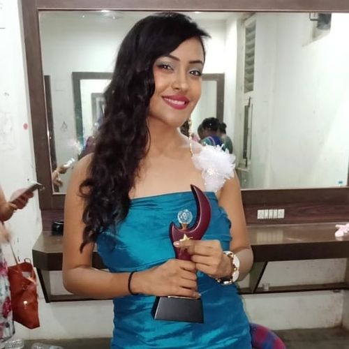 Nehal with best debut Actress award