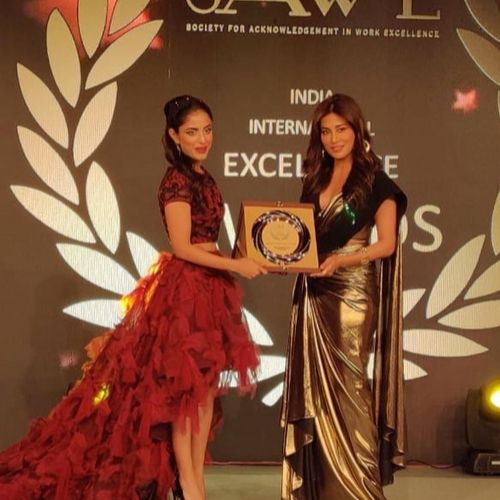 Priya Receiving SAWE 2019 award
