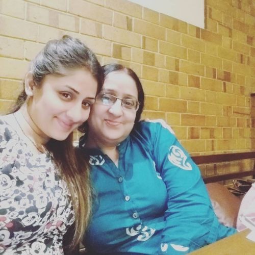 ankita with mother
