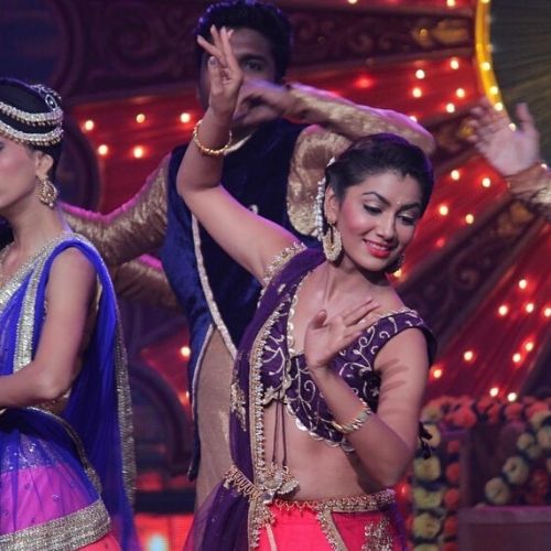 Sriti Jha Loves dancing