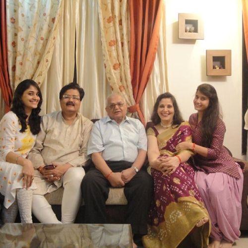 Manika Mehrotra Family