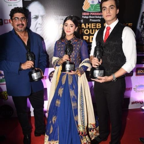 Shivangi Joshi with Dadasaheb Phalke Award 2019