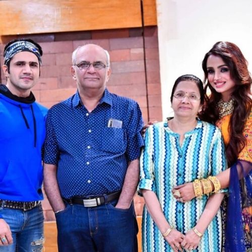 Parul Chauhan Family