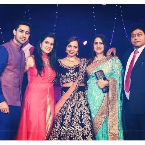 Naveen Pandit Family