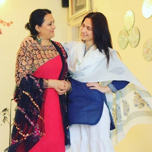 Sanjeeda Sheikh with Mother