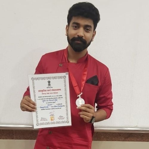 Siddharth Bodke with Best Actor award