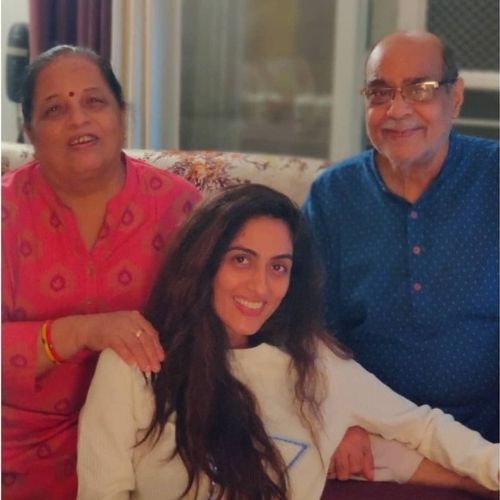 Monica Khanna with Family (Father and Mother)