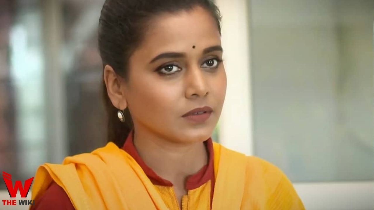 Hemangi Kavi (Actress)