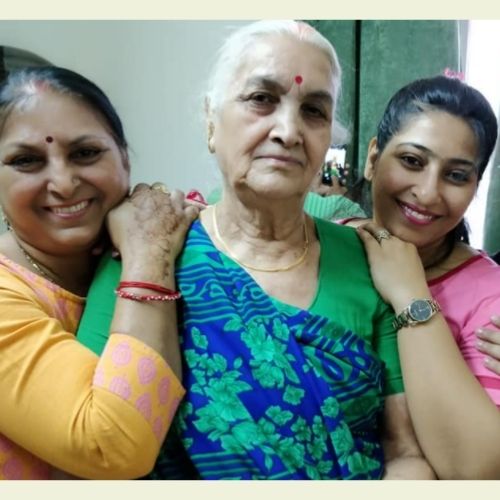 Abha Parmar Mother, Sister and Daughter