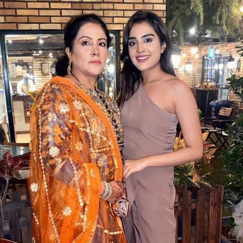 Bhavna Choudhary with Mother