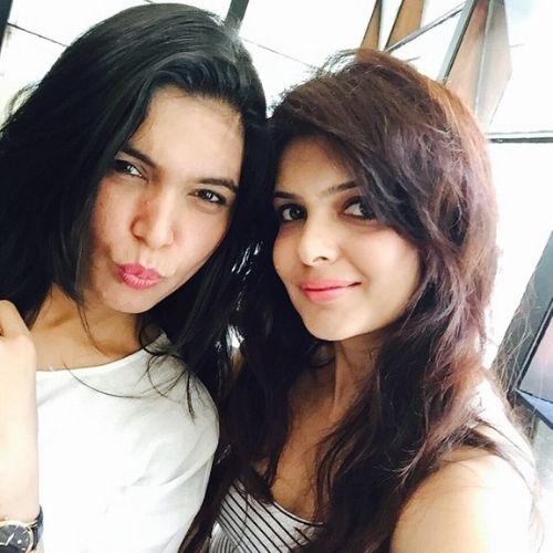 Ihana Dhillon with Sister