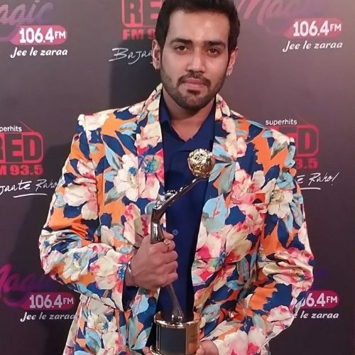 Karan Khanna at Gold Awards 2019