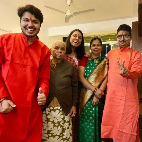Saloni and Shubham Gaur Family