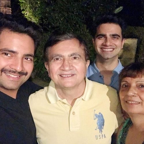Karan Mehra with Family (Father, Mother and Brother)