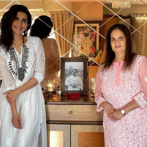 Karishma Tanna with Father and Mother