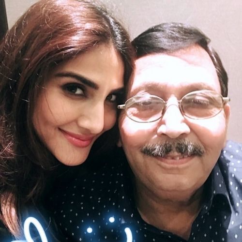Vaani Kapoor with Father