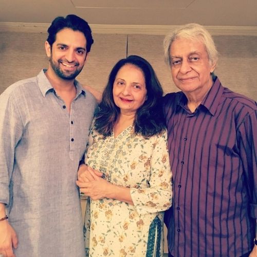 Sid Makkar with His Parents