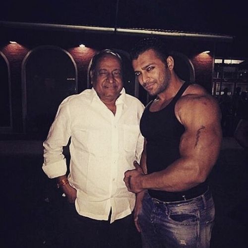 Nirbhay Wadhwa with Father