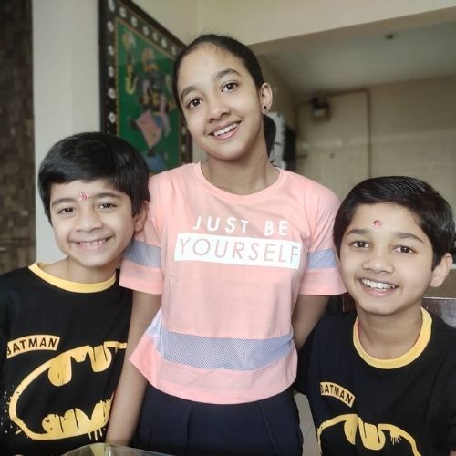 Vedant Sinha with Siblings
