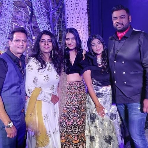 Ayushi Gupta with Family