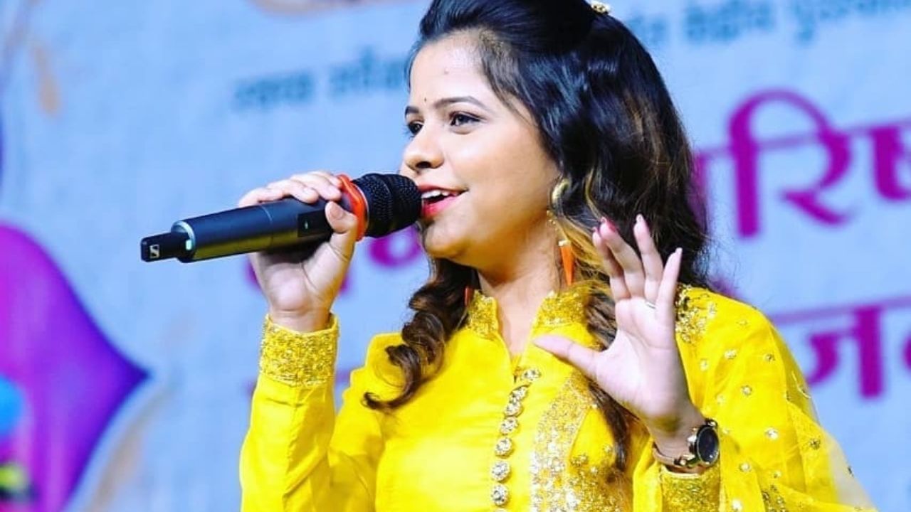 Kartiki Gaikwad (Singer)