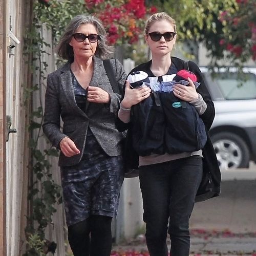 Anna Paquin with her mother