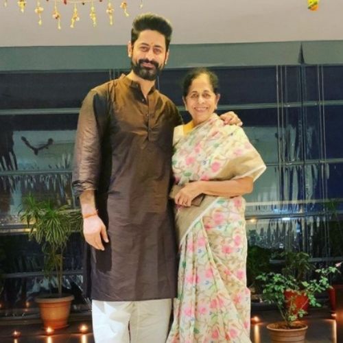 Mohit Raina with Mother
