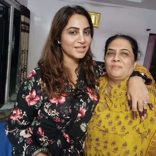 Arshi Khan with Mother