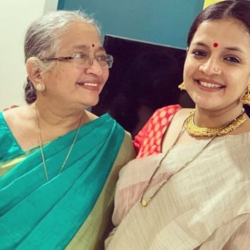 Chaitrali Gupte with Mother