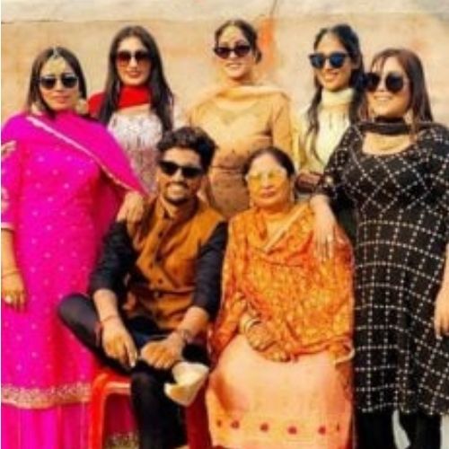 Afsana Khan with Her Family
