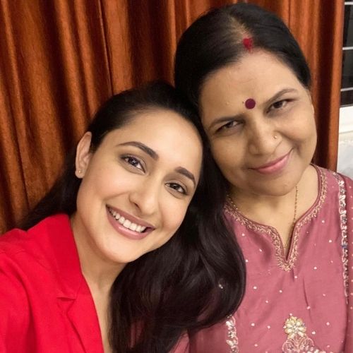 Pragya Jaiswal with Her Mother