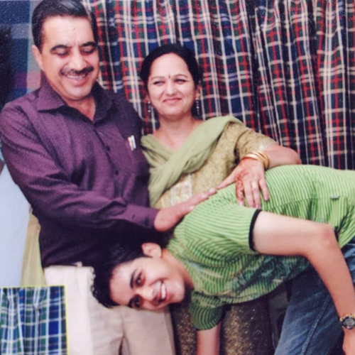 Samar Vermani With His Parents