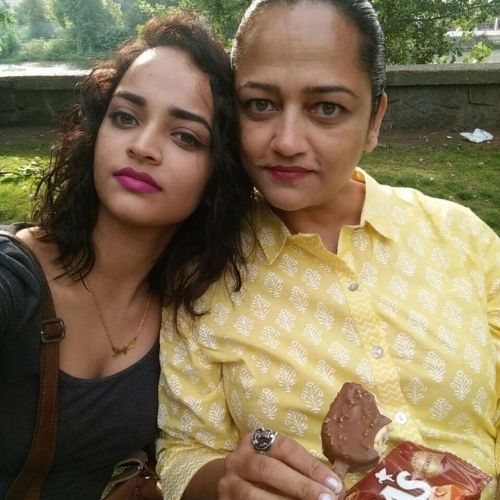 Anjali Sivaraman with Mother