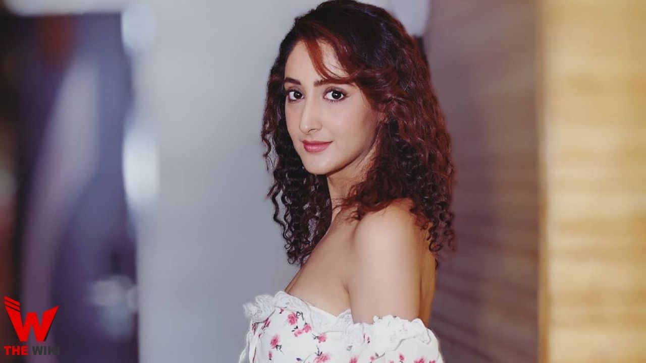 Shivya Pathania (Actress) Height, Weight, Age, Affairs, Biography & More