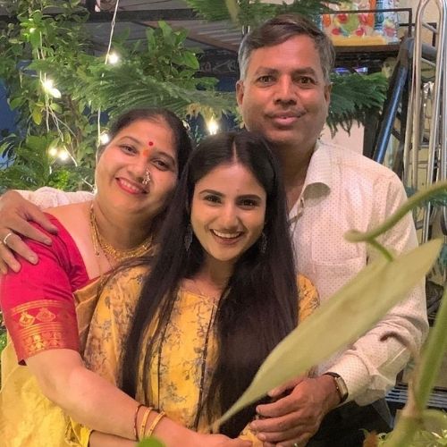 Pooja Birari with Parents