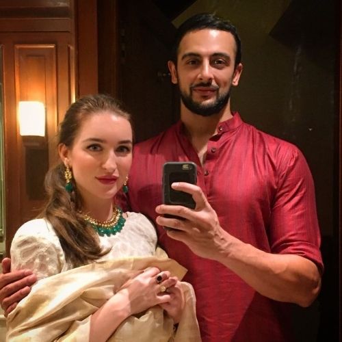 Arunoday Singh with Lee Elton (Wife)