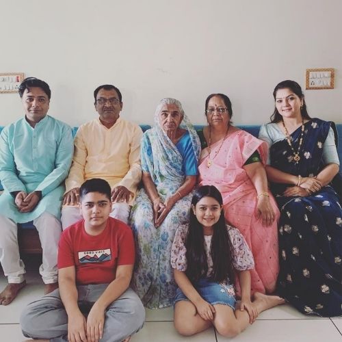 Hemant Kher with Family