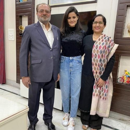 Navjot Simi with Parents