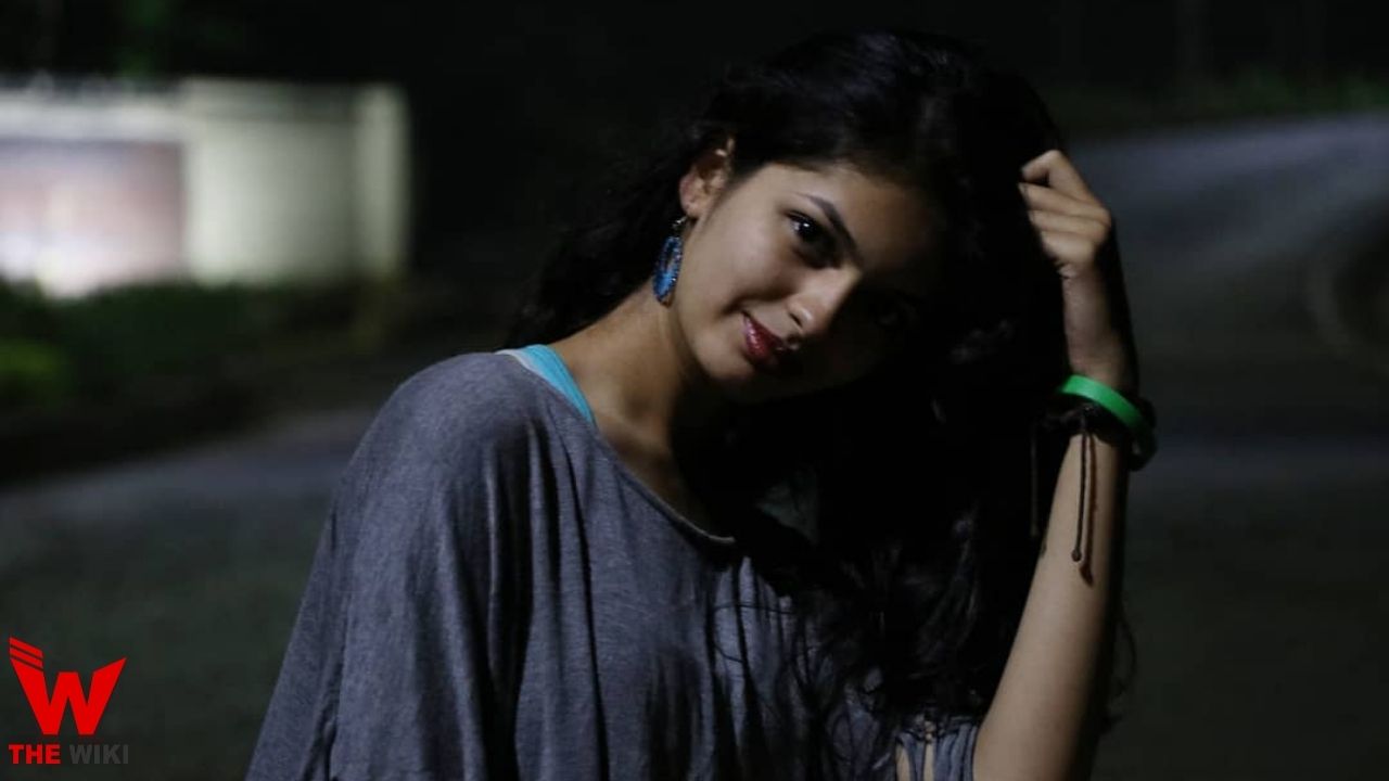 Roomani Khare (Actress) 