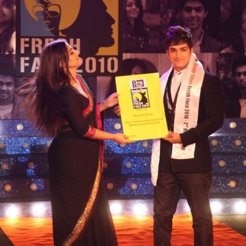Saurabh V Pandey with Title of Bombay Times Fresh Face 2010