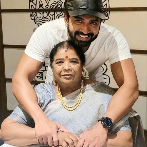 Arun Vijay with Mother