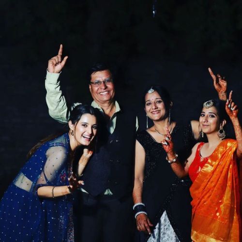 Ayushi Khurana with Family