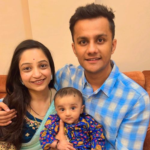 Prafull Billore with Wife and son