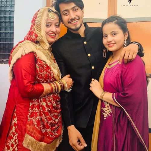 Faisal Shaikh sister