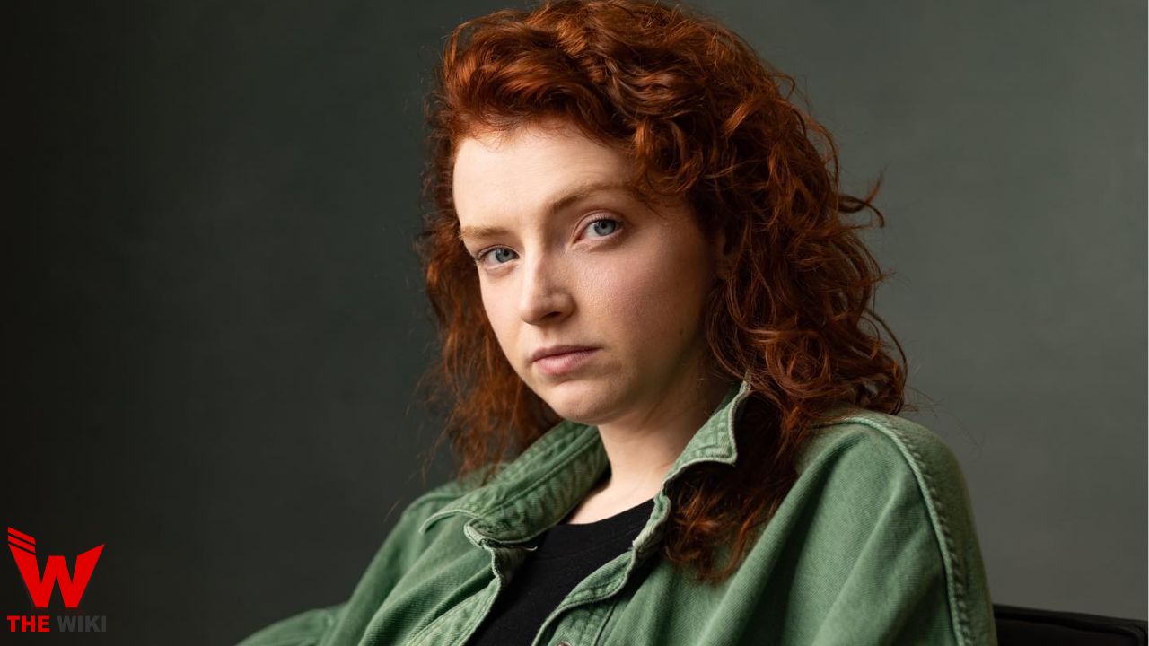 Rhian Blundell (Actress)