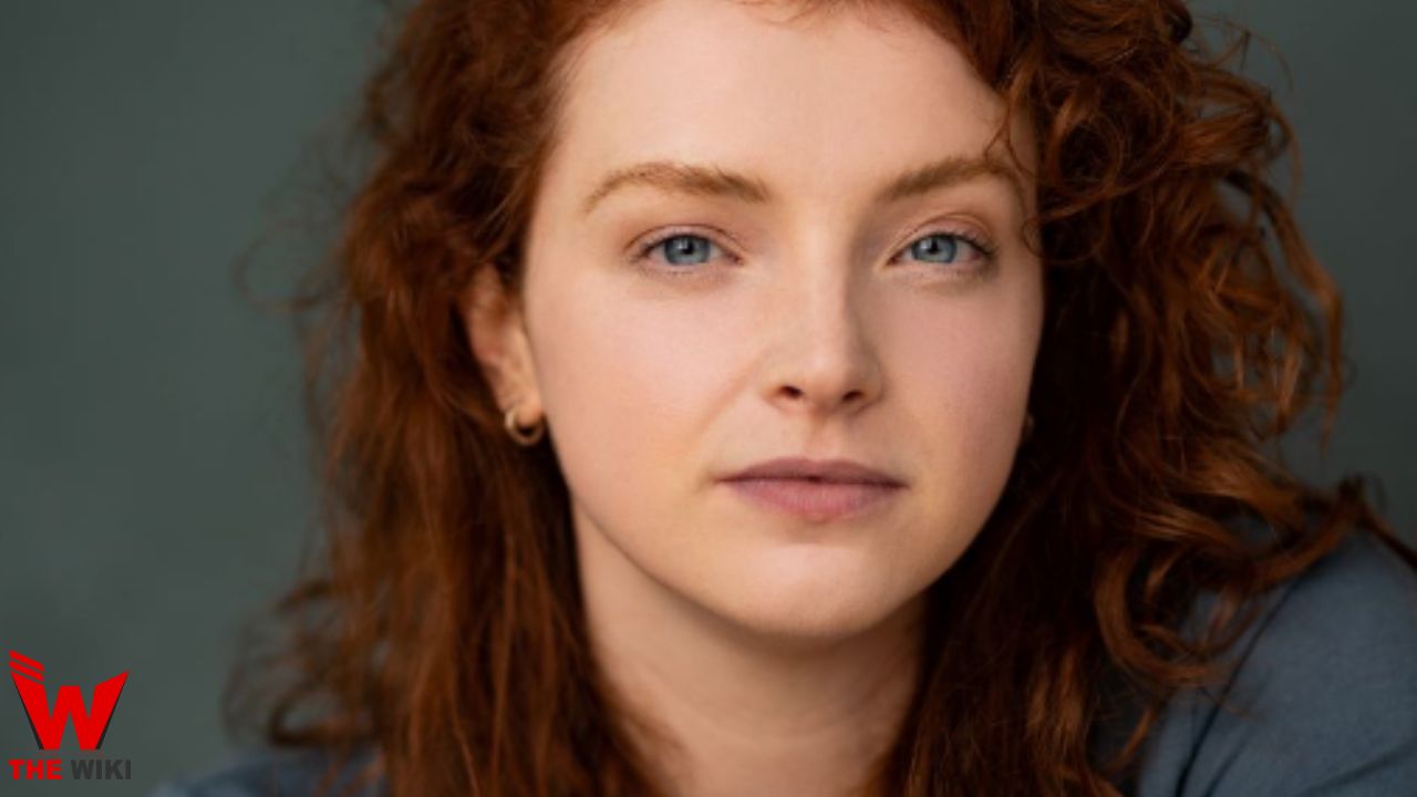 Rhian Blundell (Actress)