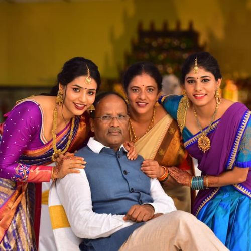 Sapthami Gowda with Family